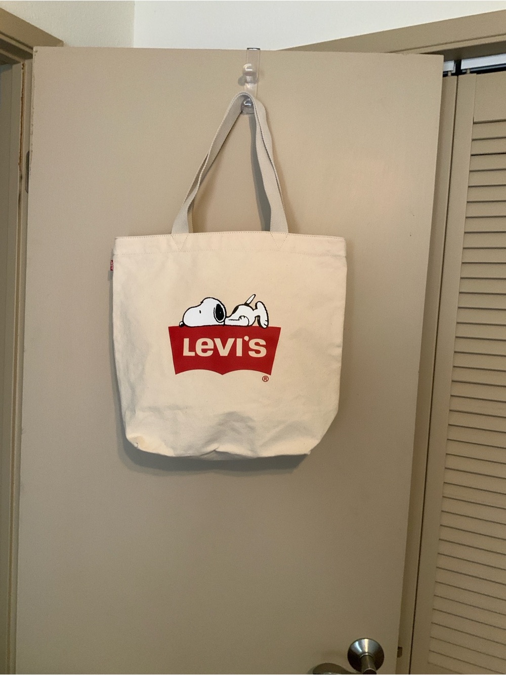 Levi's White Snoopy Canvas Tote